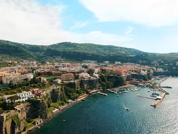 Sorrento Travel Guide from India: Lemons, Capri Ferries & the Amalfi Coast