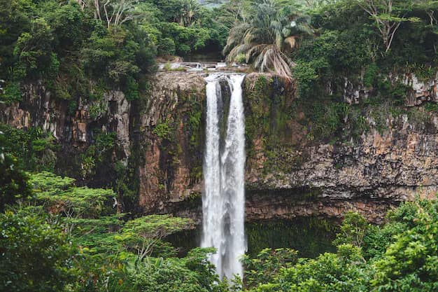 Inland Mauritius: A Guide to Chamarel, Grand Bassin and the Island's Green Heart