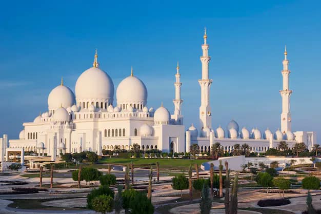 Abu Dhabi Travel Guide from India: Sheikh Zayed Grand Mosque, Louvre Abu Dhabi, Ferrari World & Yas Island