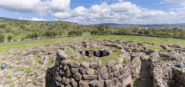 The Bronze Age nuragic complex of Su Nuraxi at Barumini in central Sardinia