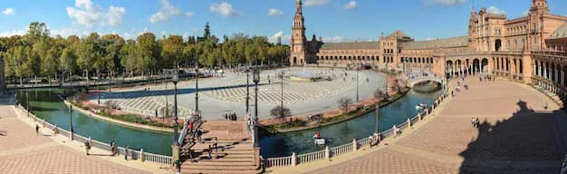 Seville Travel Guide from India: Plaza de España, Alcázar & Flamenco